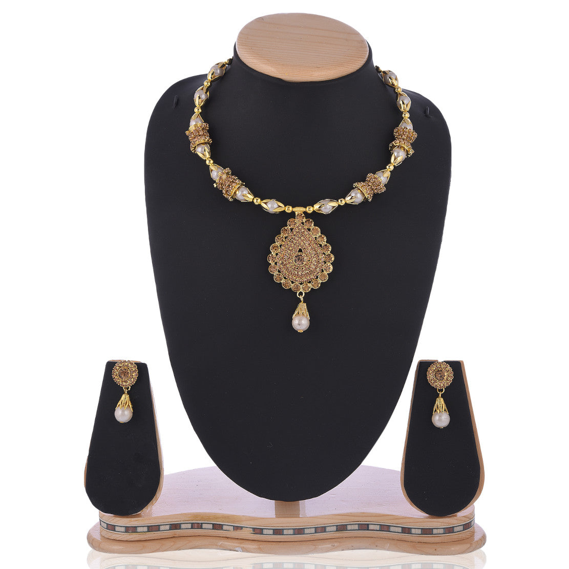 Necklace with Earrings for Women | Buy This Jewellery set Online from Mekkna