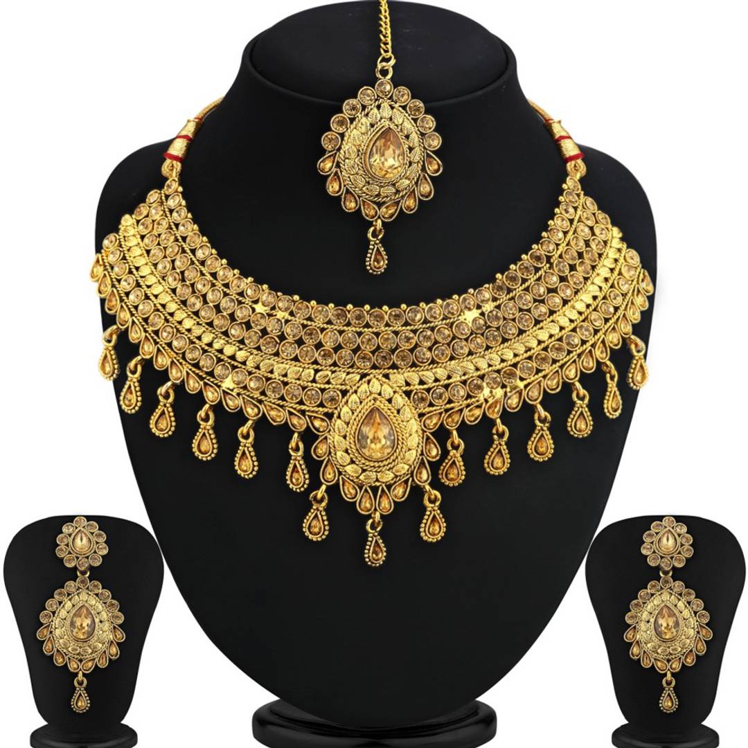 Sukkhi Women Alloy Choker Jewellery Set