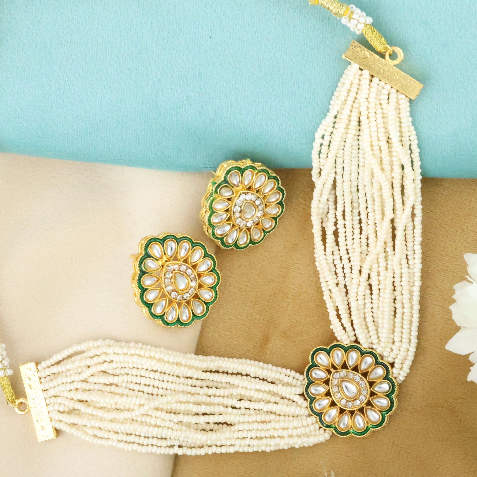choker necklace with earrings-Buy Choker necklace online From Mekkna