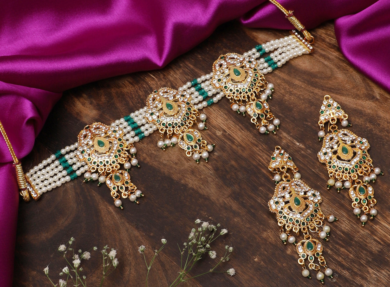 Traditional Gold Plated Choker with Earrings | Buy This Online Choker Necklace from Mekkna